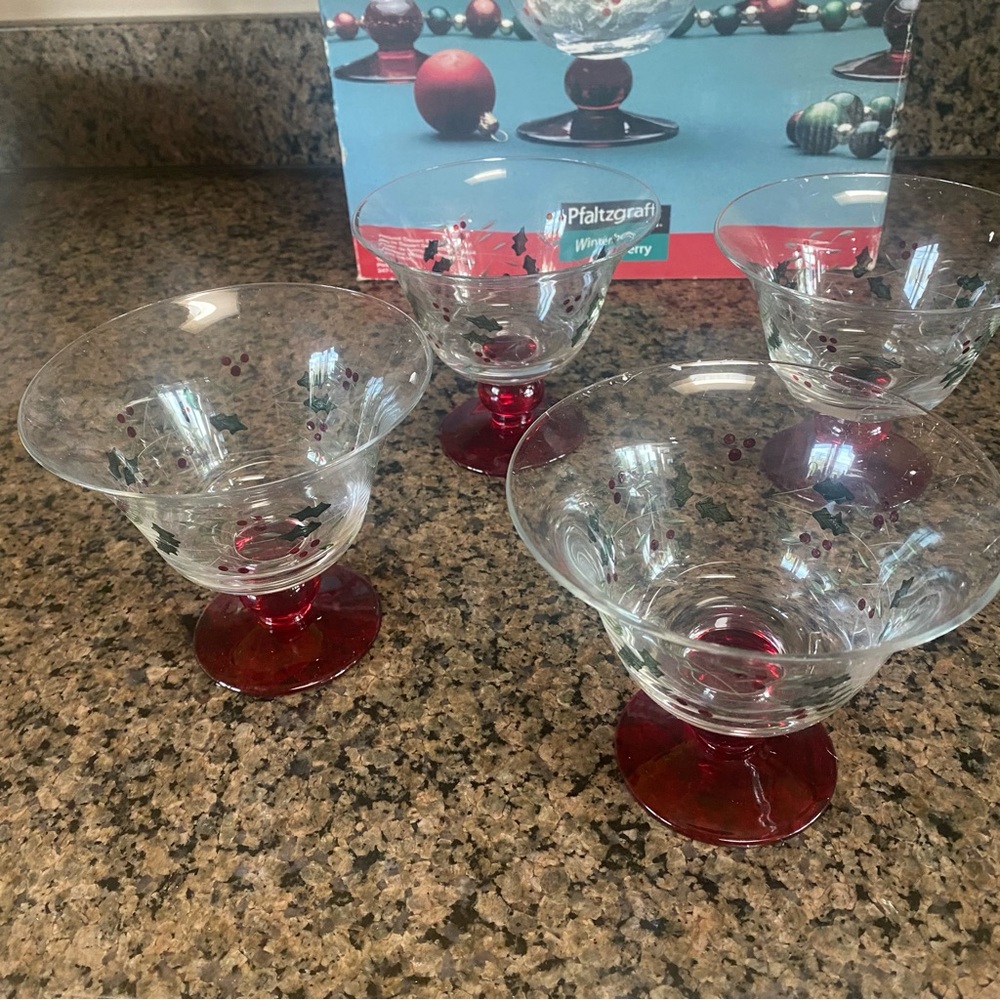 Pfaltzgraff Winterberry Hand Painted Footed Dessert Bowls Set of 4